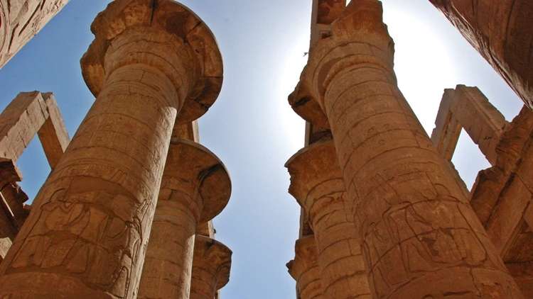 Luksor Karnak Tapinaklari Gezgin Cift